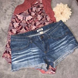 🏝Frayed hem jean short🏝